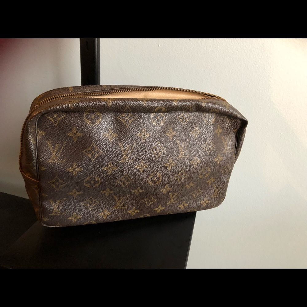 Vintage Louis Vuitton trousse 28.